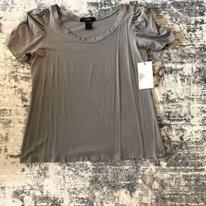 BUNDLE DEAL‼️ Grey Puff Sleeve Jersey Tee Size 14/16/Silver Mom Heart Pendant